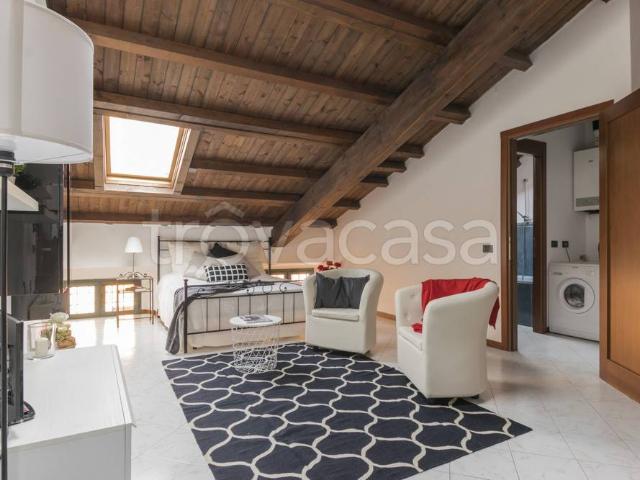 Attico/mansarda in affitto a Casalpusterlengo