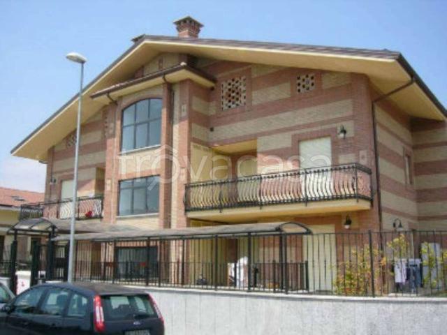 Attico/mansarda in affitto a Orbassano via Ticino 6