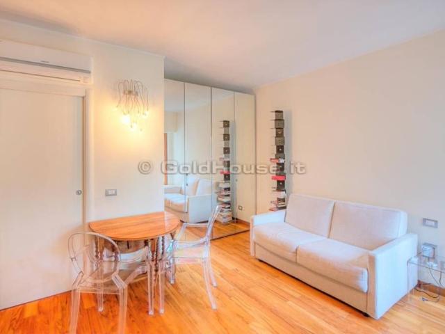 Attico/mansarda in affitto a Milano via Domenico Cirillo, 12, Arco della Pace