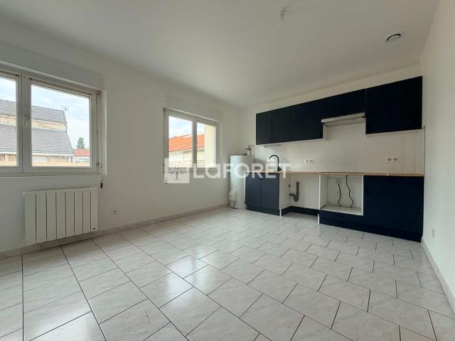Attigny Location Appartement 08
