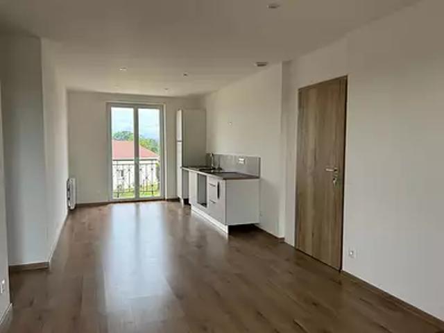 Attignat 01340 Achat / Vente appartement 4 pièces t4 au dernier étage parking