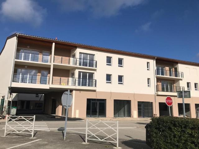 ATTIGNAT Centre village Appartement T3