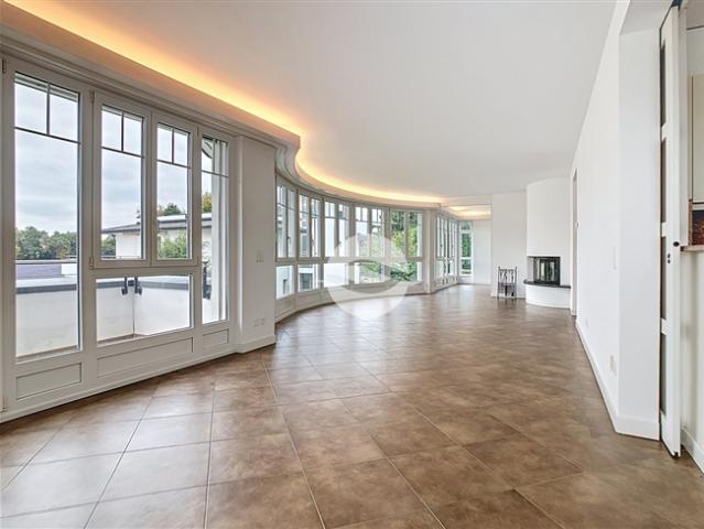 Attika mit privater Dachterrasse