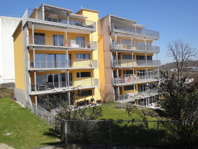 Attika Wohnung mit 80 m2 Terrasse