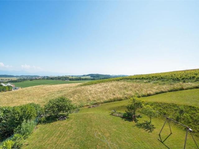 Attique contemporain au coeur du calme vaudois | dreamo. Ch