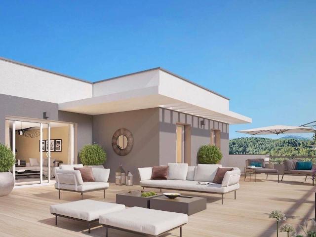 Attique d'exception de 130m² avec 115m² de terrasse