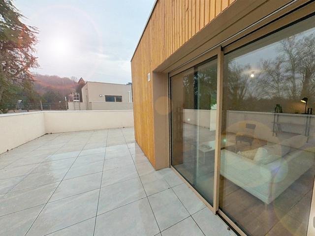 Attique d'Exception: T5 de 111.60 m² avec Terrasse Plein Ciel de 70,45m², Parking et cave