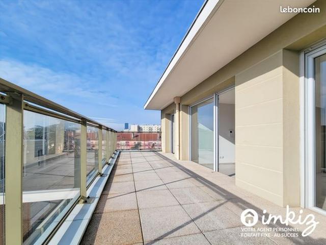 Attique rare 57 m² + 49 m² terrasse triple expo