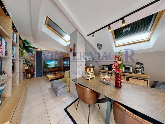 Attique T5 en duplex avec grandes terrasses et 2 garages – Bonneville