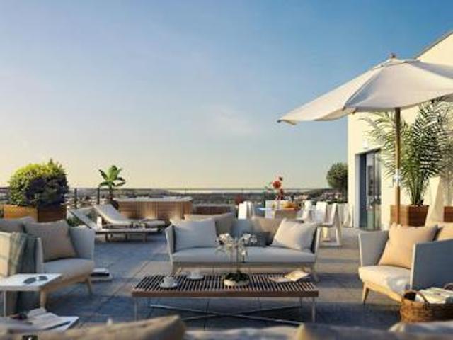 ATTIQUE/TRIPLE ORIENTATION /TERRASSE OUEST 30m² 5X6M/GRANDS VOLUMES/FAIBLES CHARGES 4 pièces, 84 m²