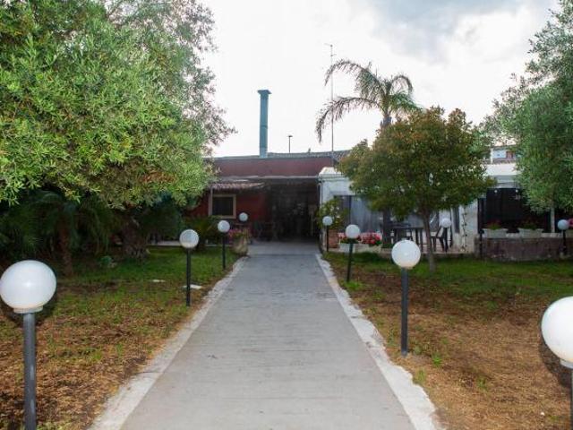 Attivit Commerciale in vendita a Trecastagni