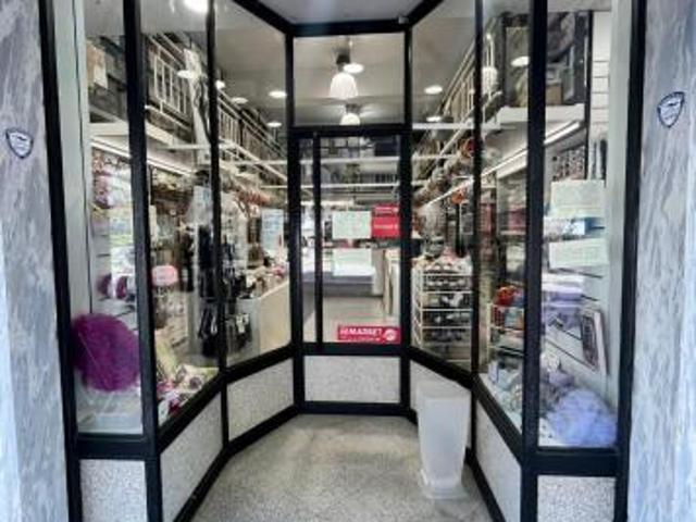 Attivit commerciale in vendita a Massa 70 mq Rif: 1409157