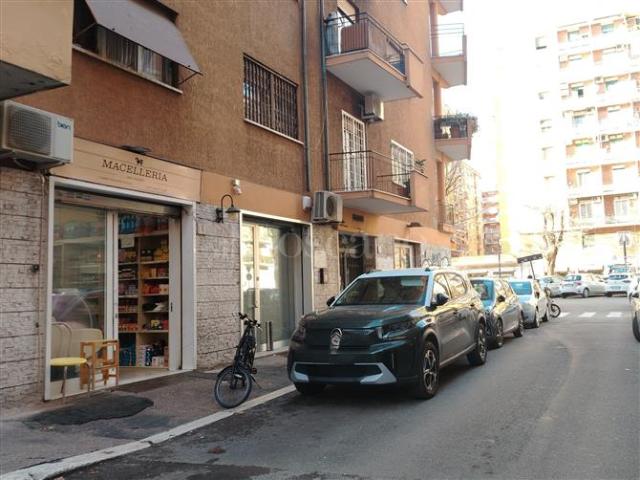 Attività Commerciale di 60 mq a Marconi, San Paolo Roma