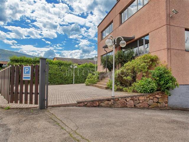 Attività Commerciale di 800 mq a Centro Cunardo