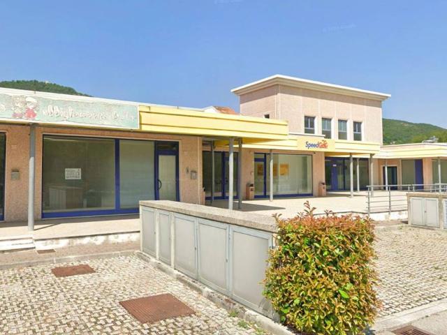 Attività / Licenza in affitto a Urbino PU
