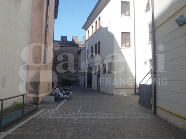 Attività / Licenza in affitto a Vicenza VI