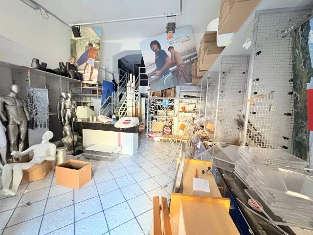 Attività / Licenza in affitto a Ancona AN