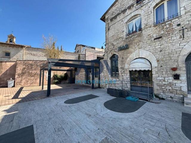 Attività / Licenza in affitto a Assisi PG