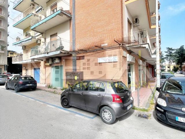 Attività / Licenza in affitto a Aversa CE