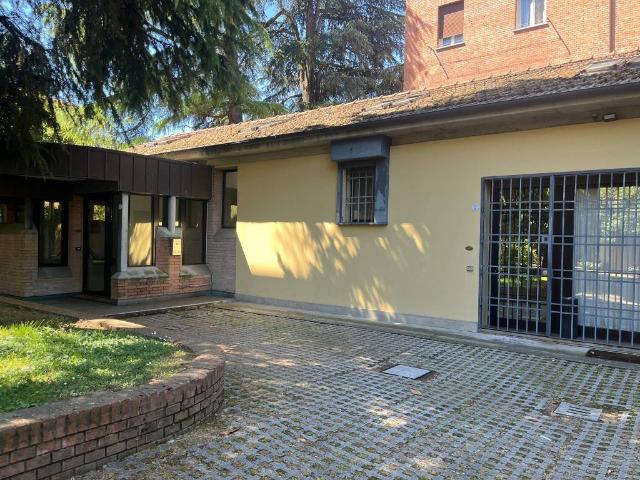 Attività / Licenza in affitto a Bologna BO