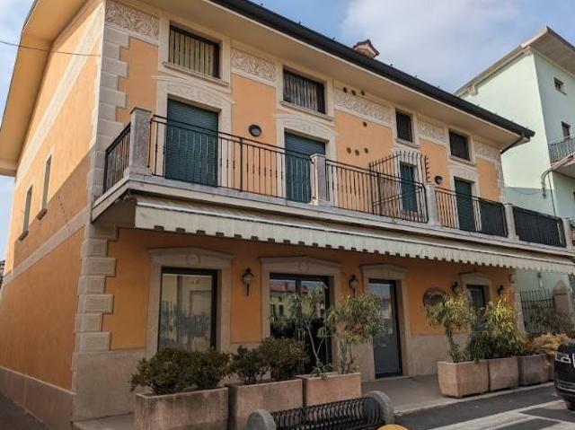 Attività / Licenza in affitto a Castelcovati BS