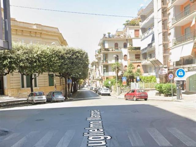 Attività / Licenza in affitto a Castellammare di Stabia NA
