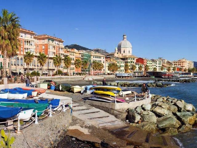 Attività / Licenza in affitto a Genova GE