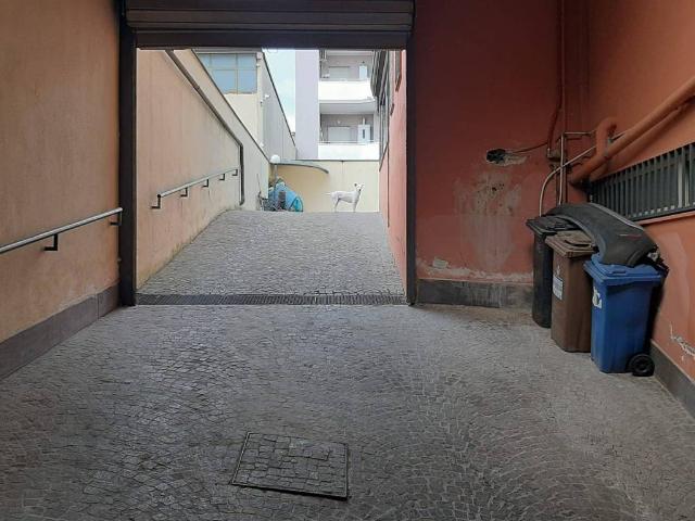 Attività / Licenza in affitto a Giugliano in Campania NA