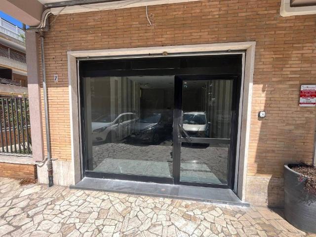 Attività / Licenza in affitto a Ladispoli RM