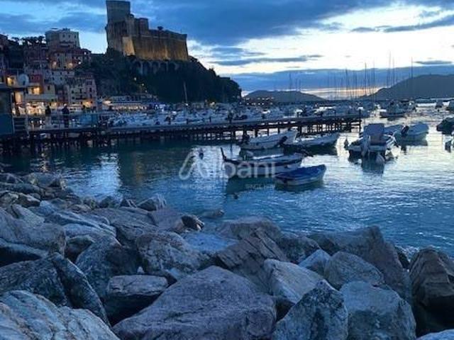 Attività / Licenza in affitto a Lerici SP