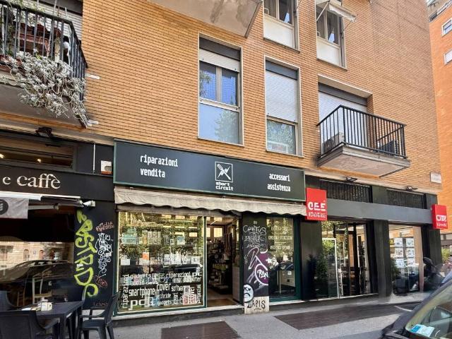 Attività / Licenza in affitto a Milano MI