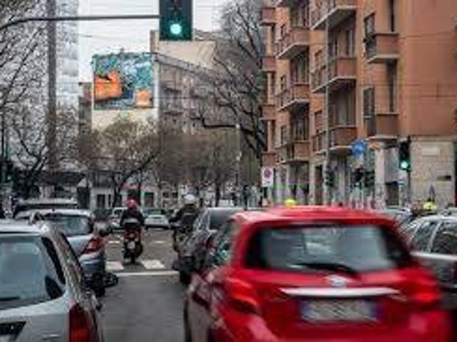 Attività / Licenza in affitto a Milano MI
