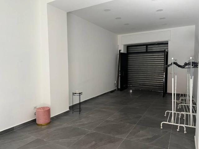 Attività / Licenza in affitto a Napoli NA