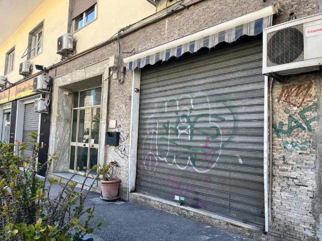Attività / Licenza in affitto a Napoli NA