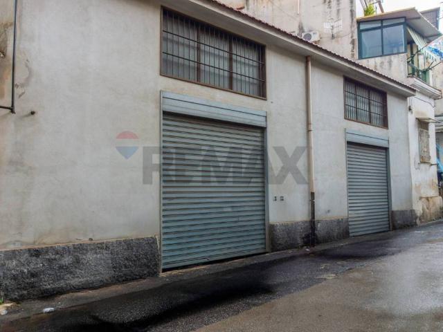 Attività / Licenza in affitto a Napoli NA