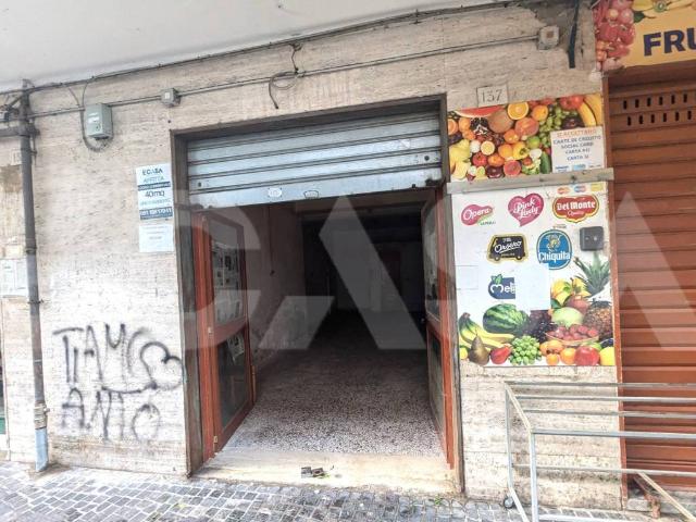 Attività / Licenza in affitto a Napoli NA