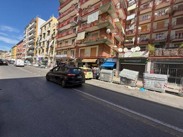 Attività / Licenza in affitto a Napoli NA