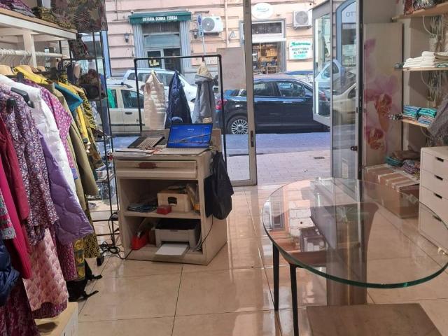 Attività / Licenza in affitto a Napoli NA