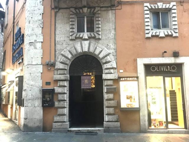 Attività / Licenza in affitto a Perugia PG