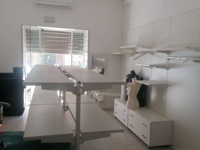 Attività / Licenza in affitto a Pozzuoli NA
