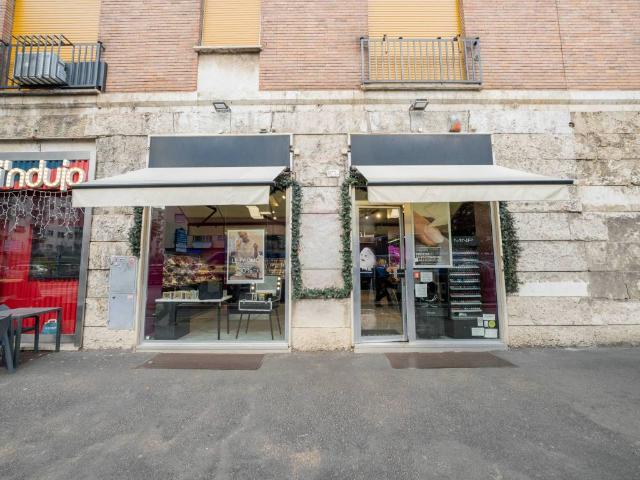 Attività / Licenza in affitto a Roma RM
