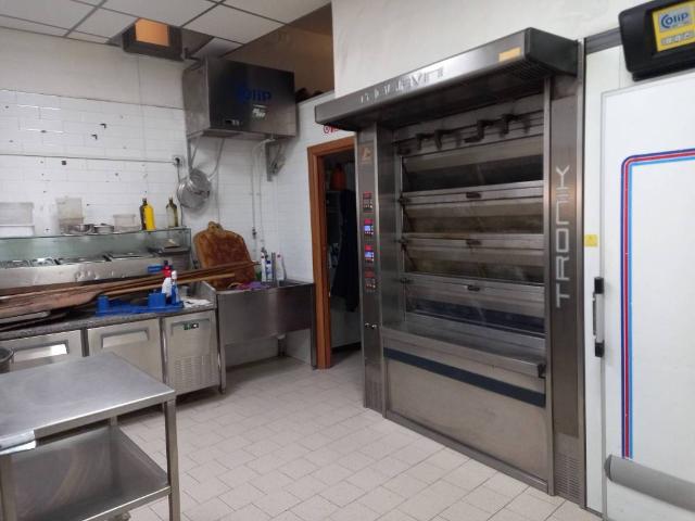Attività / Licenza in affitto a Sant'Anastasia NA