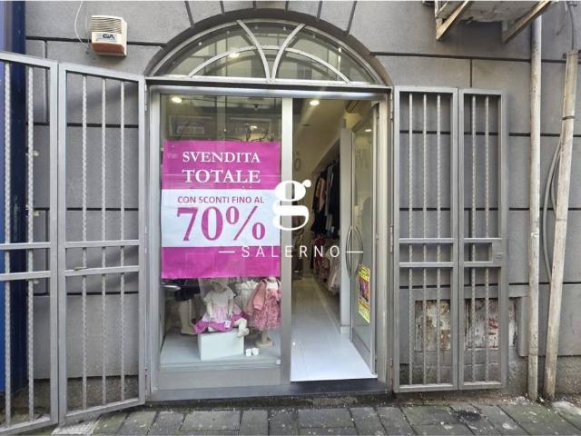 Attività / Licenza in affitto a Salerno SA