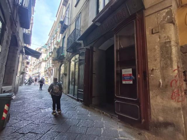 Attività / Licenza in affitto a Salerno SA