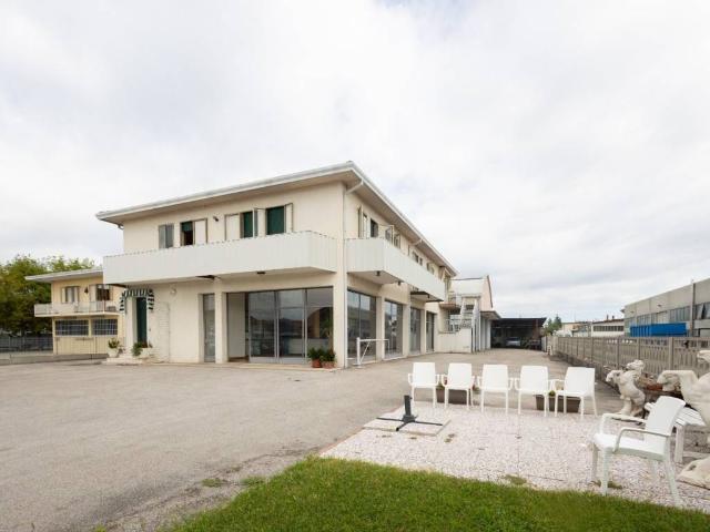 Attività / Licenza in vendita a Treviso TV