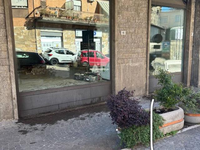 Attività / Licenza in vendita a Velletri RM
