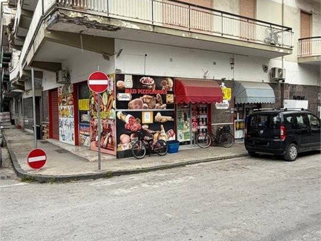 Attività / Licenza in vendita a Afragola NA