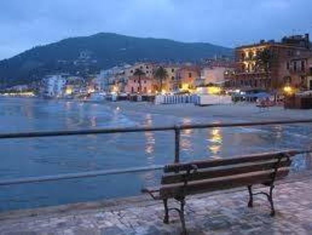 Attività / Licenza in vendita a Alassio SV