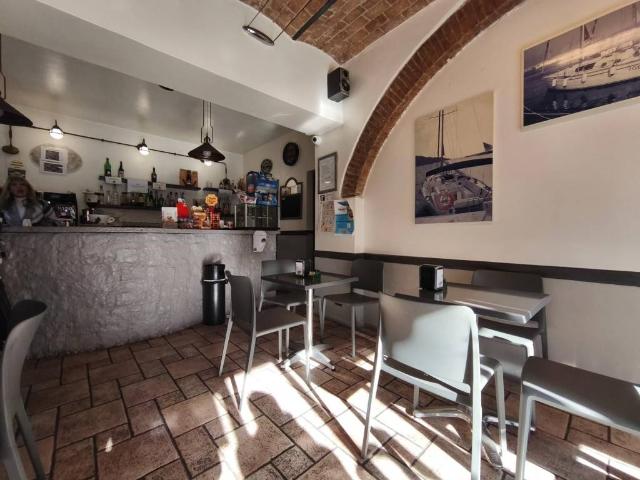 Attività / Licenza in vendita a Albenga SV