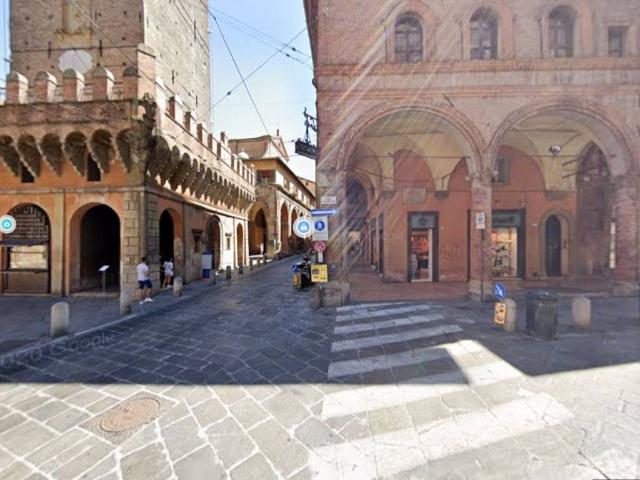 Attività / Licenza in vendita a Bologna BO